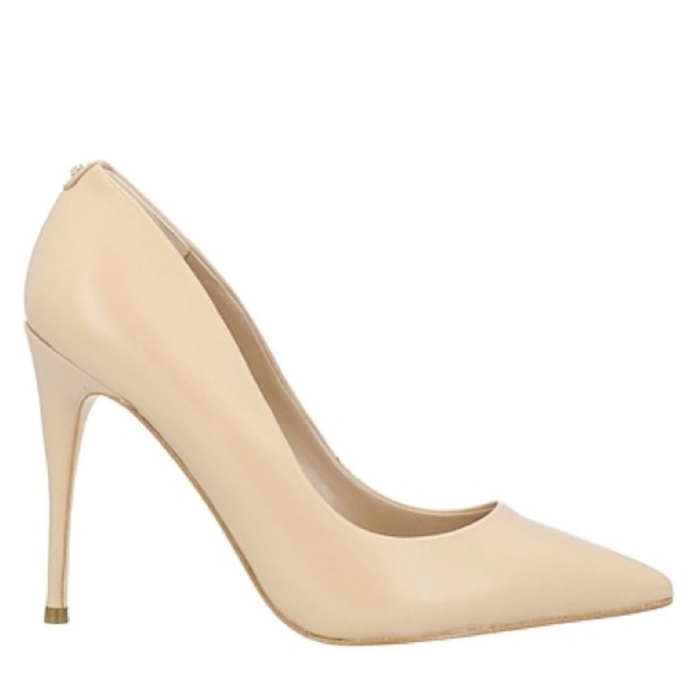New GUESS Pumps - Picture 3 of 9
